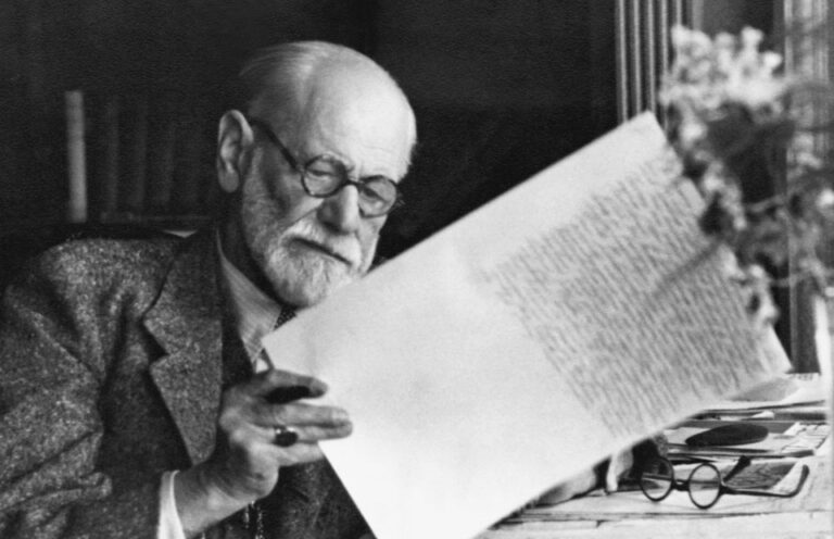 Sigmund Freud1856-1939