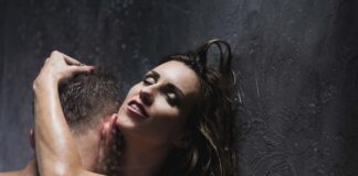 හෙළුවෙන් හොල්ලන සමාජ ජාලා