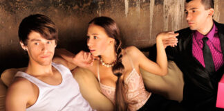 ලිංගික ආබාධ ඇති අයට සතුට සැපයු මනුස්සයෙක් සහ අමුනුස්ස පොලිසියක්