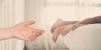 වමත හුරු නම් සෙක්ස් හොඳයි