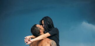 මිහිරි ආදරය හලාහල විසක් කර නොගන්නට