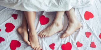 පීරියඩ්ස් එක්ක සෙක්ස් කරන්න